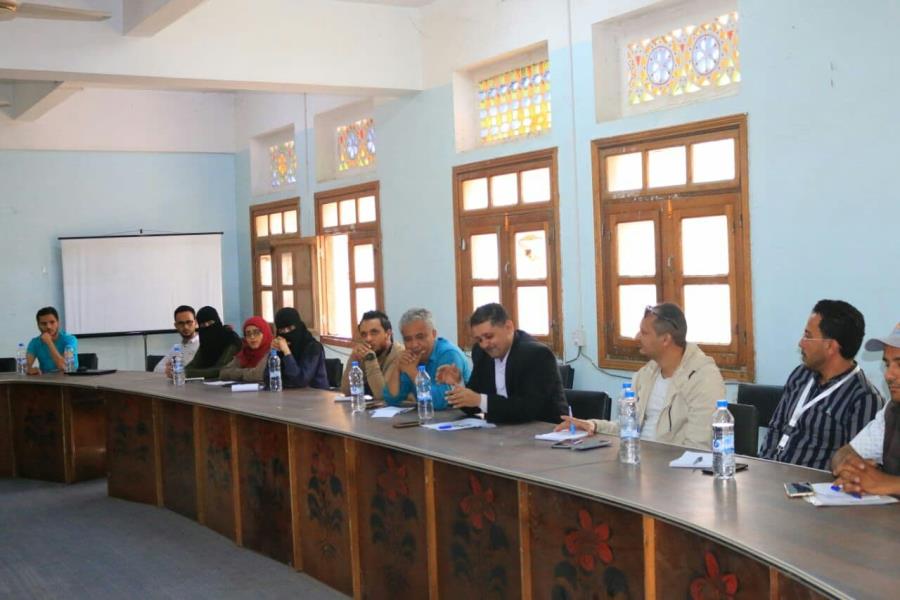 A regular meeting was held in the hall of the Education Office for the education bloc in the governorate, with the participation of a number of organizations, institutions and those working in the education sector