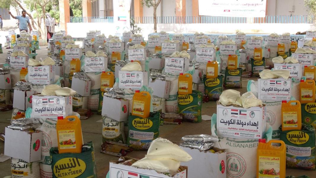 Yanabia Al-Khair launches a food basket distribution project for the displaced in Al-Bayda Governorate